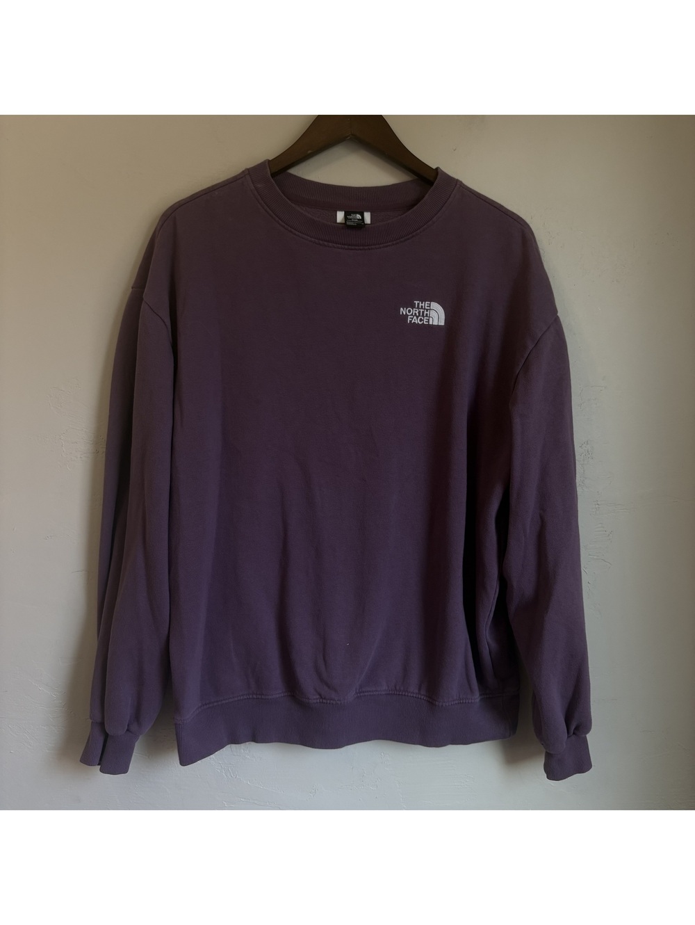 The North Face Women’s Circular Design Crewneck Sweatshirt Dusty Purple Size M
